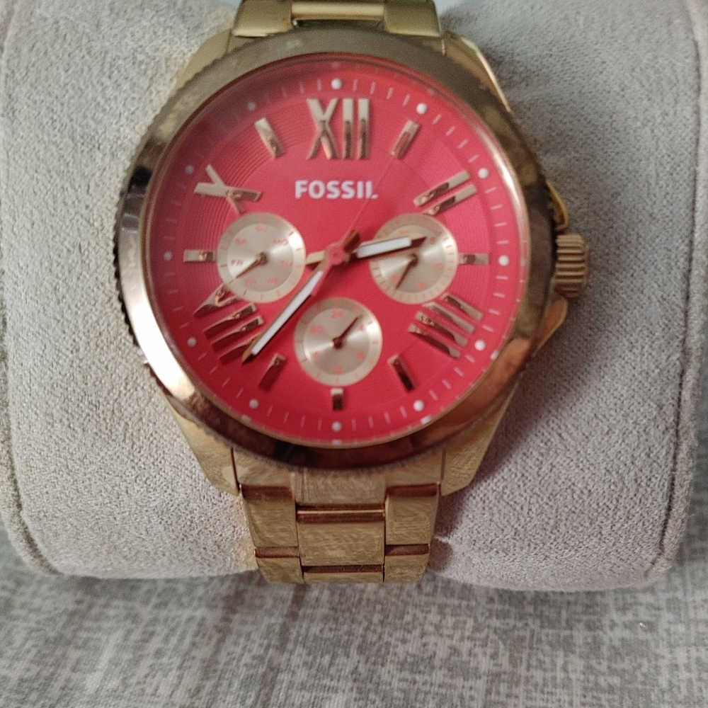 Fossil Watch - Picture 3 of 4